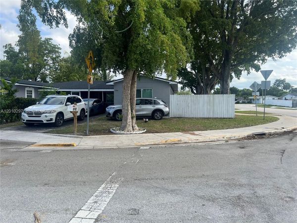 6742 SW 18th Ct , North Lauderdale, FL 33068