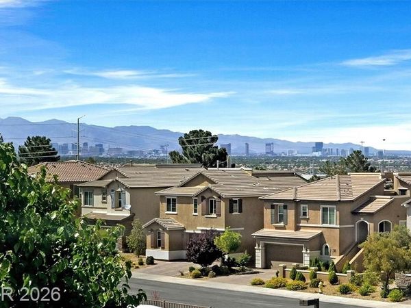 917 Carson Bluff Avenue , Henderson, NV 89012