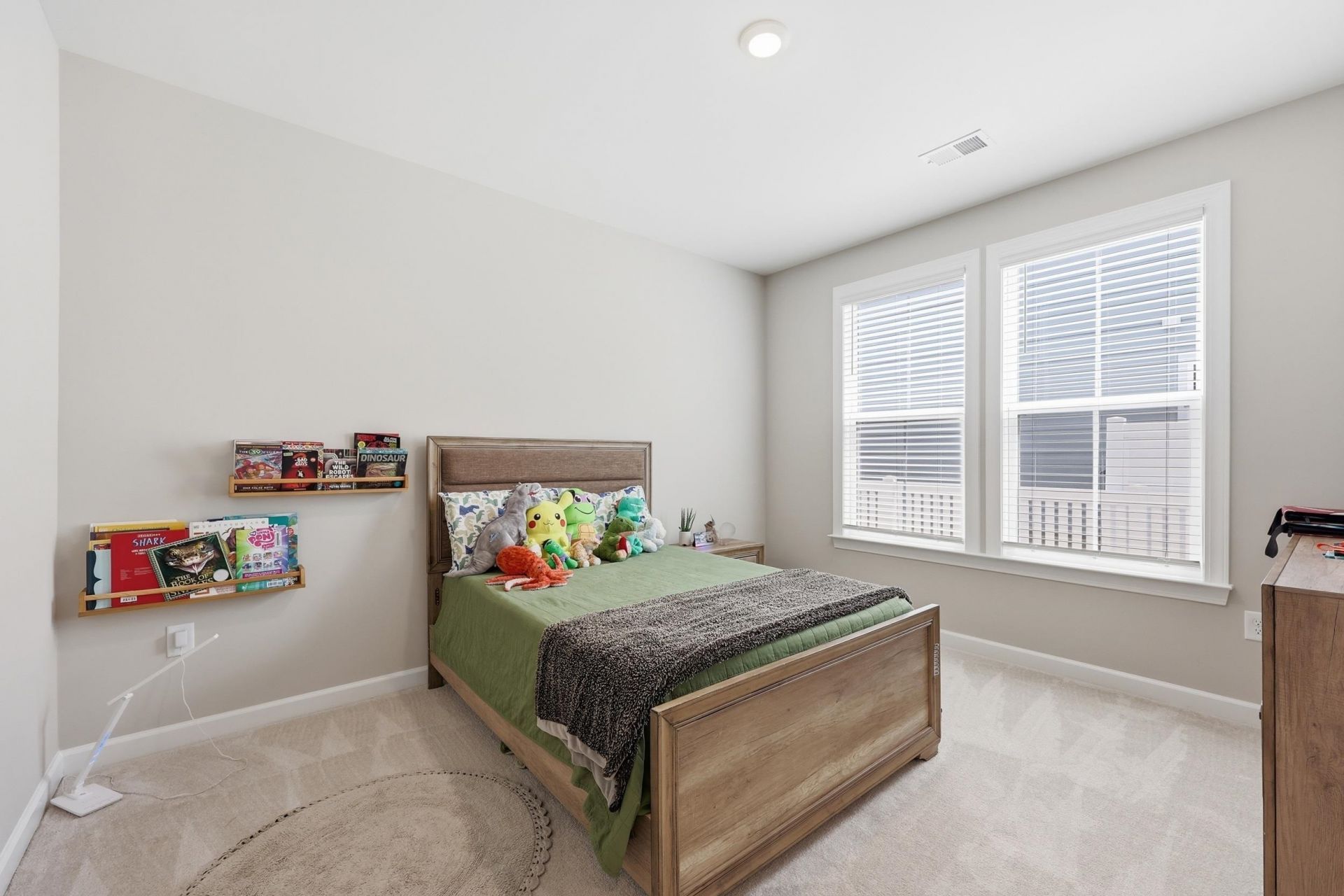 362 Starlit Way  Photo 36