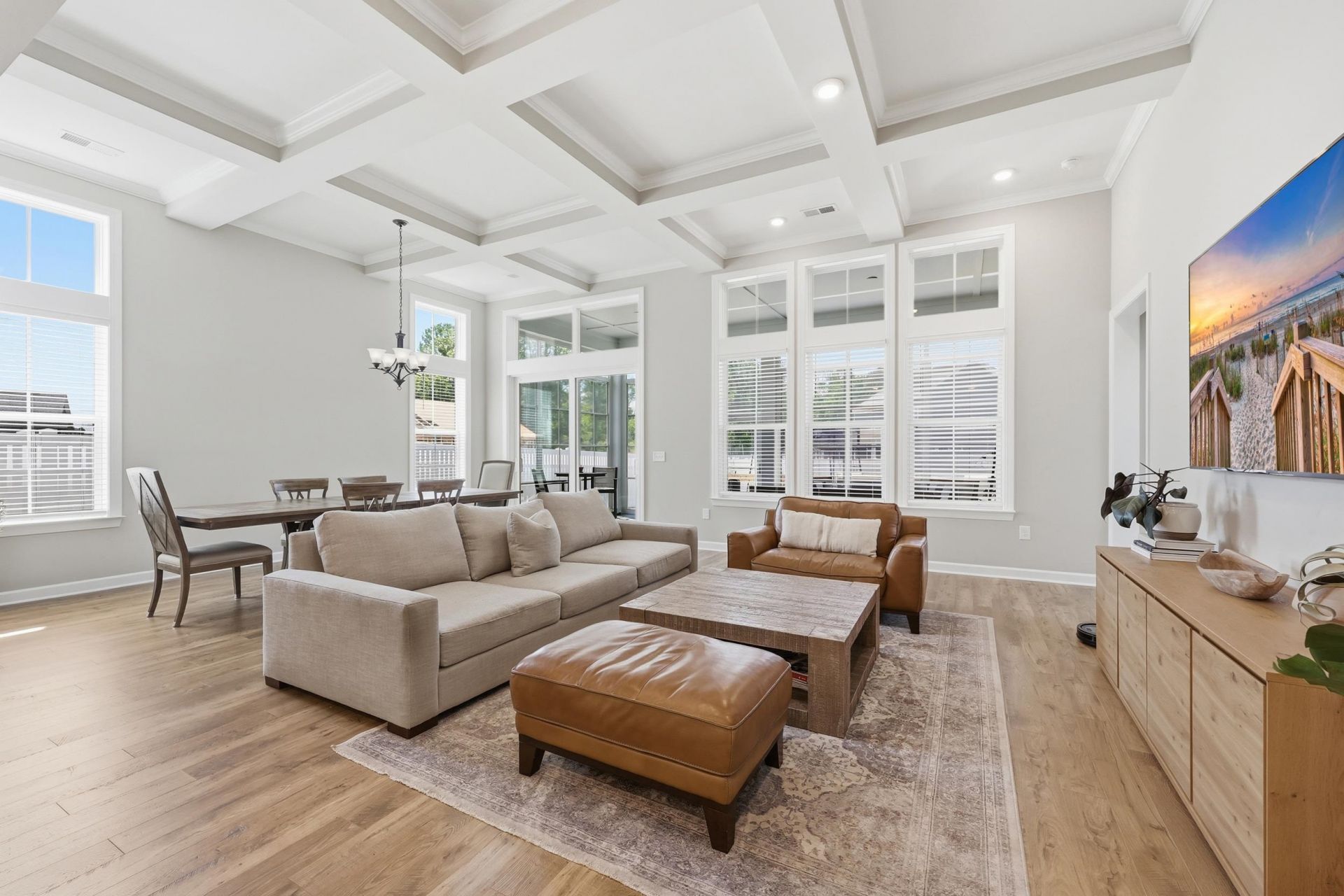 362 Starlit Way  Photo 5