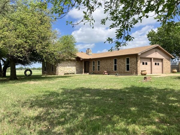 825 County Rd 484 , Ranger, TX 76470