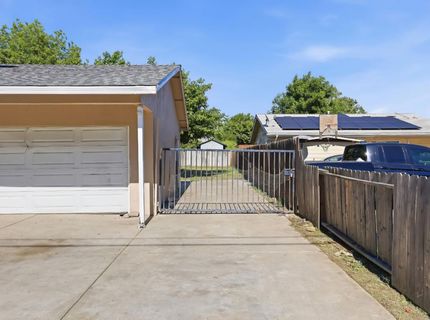 378 S Coolidge Ave, Stockton, CA 95215 Photo