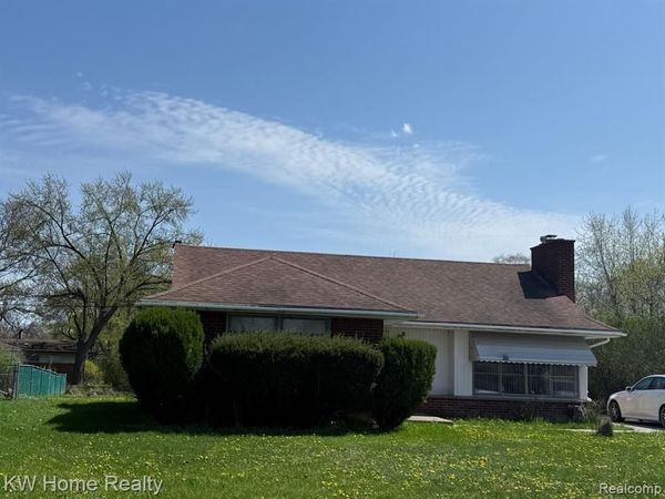 29316 Southgate Drive, Southfield, MI 48076