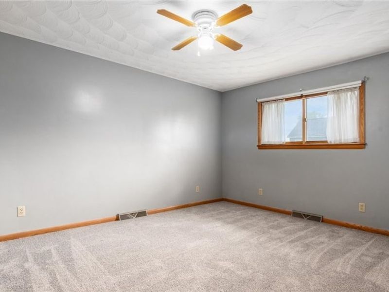 254 Sycamore Street, Duncan Falls, OH 43734 Photo 16