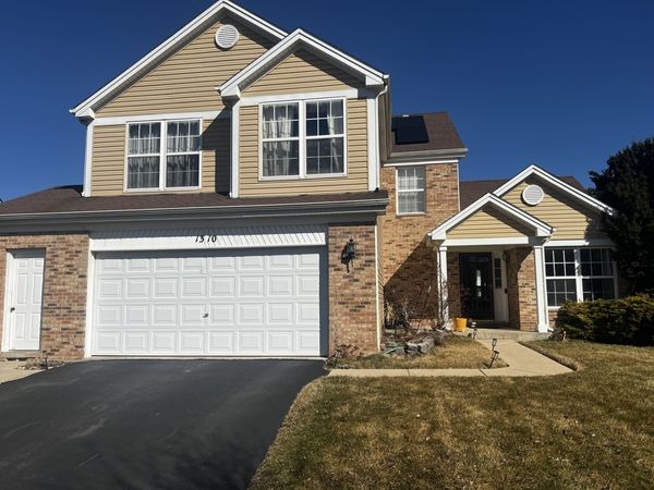 1310 York Drive , Carpentersville, IL 60110