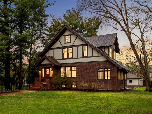 1683 Summit Avenue, Saint Paul, MN 55105