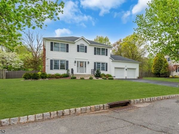 617 Van Liew Ct, Hillsborough, NJ 08844