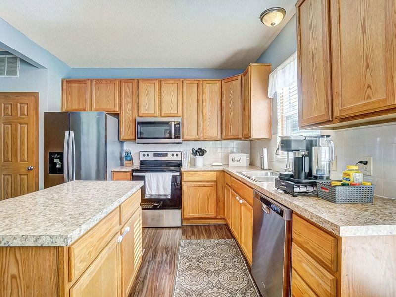3625 Graybeck Drive, Columbus, OH 43204 Photo 9