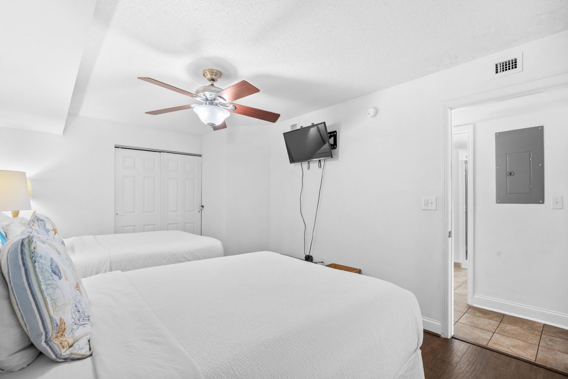 1321 S Ocean Blvd. Photo 8