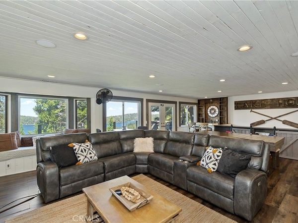 533 Sunderland Court, Lake Arrowhead, CA 92352
