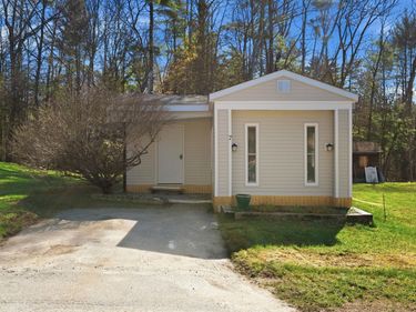 174 South Stark Highway, Unit 7, Weare, NH 03281
