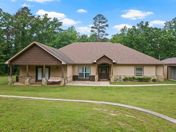 10 County Road 1513 , Avinger, TX 75630