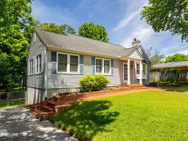 1105 Sterling Ave, Maryville, TN 37803