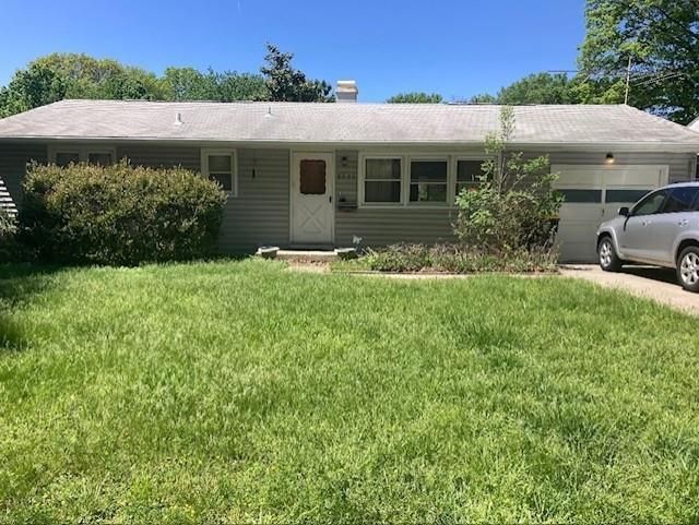 5546 N Woodland Avenue, Kansas City, MO 64118 Main Photo