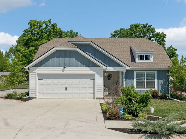 1180 Shaylee Dr, Springfield, TN 37172