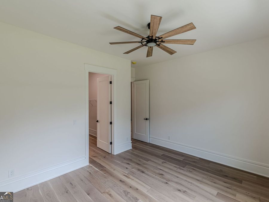 Property Image 100