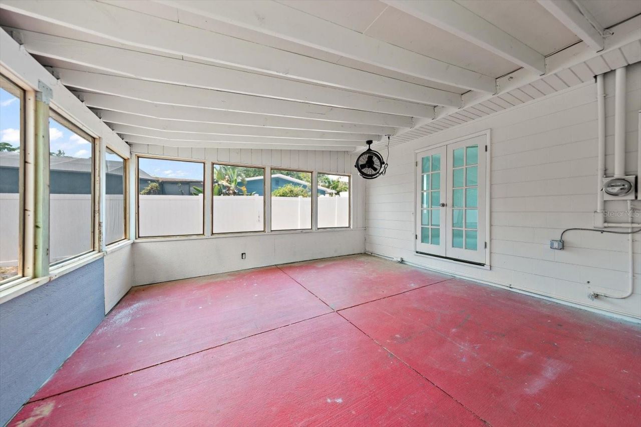 11012 52nd Avenue N, Saint Petersburg, FL 33708 Photo