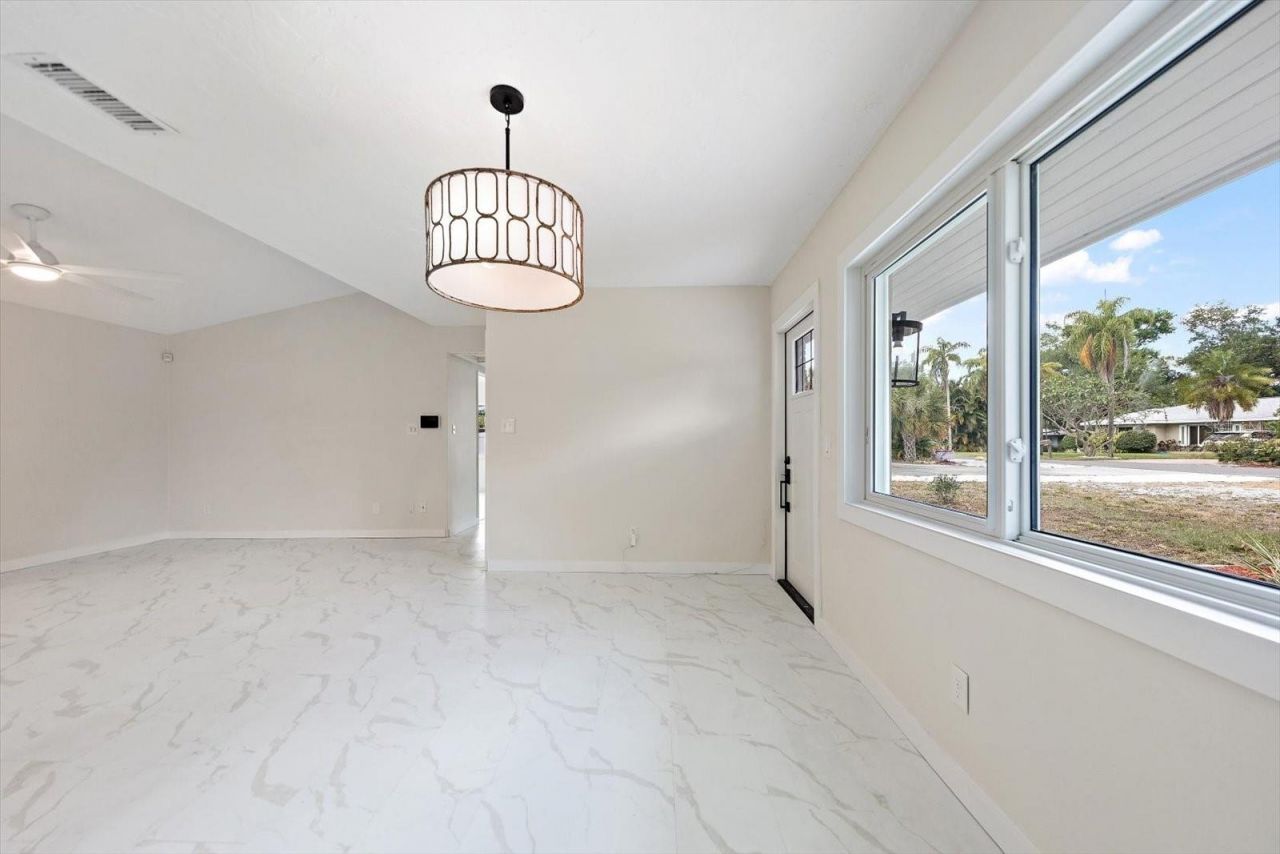 11012 52nd Avenue N, Saint Petersburg, FL 33708 Photo