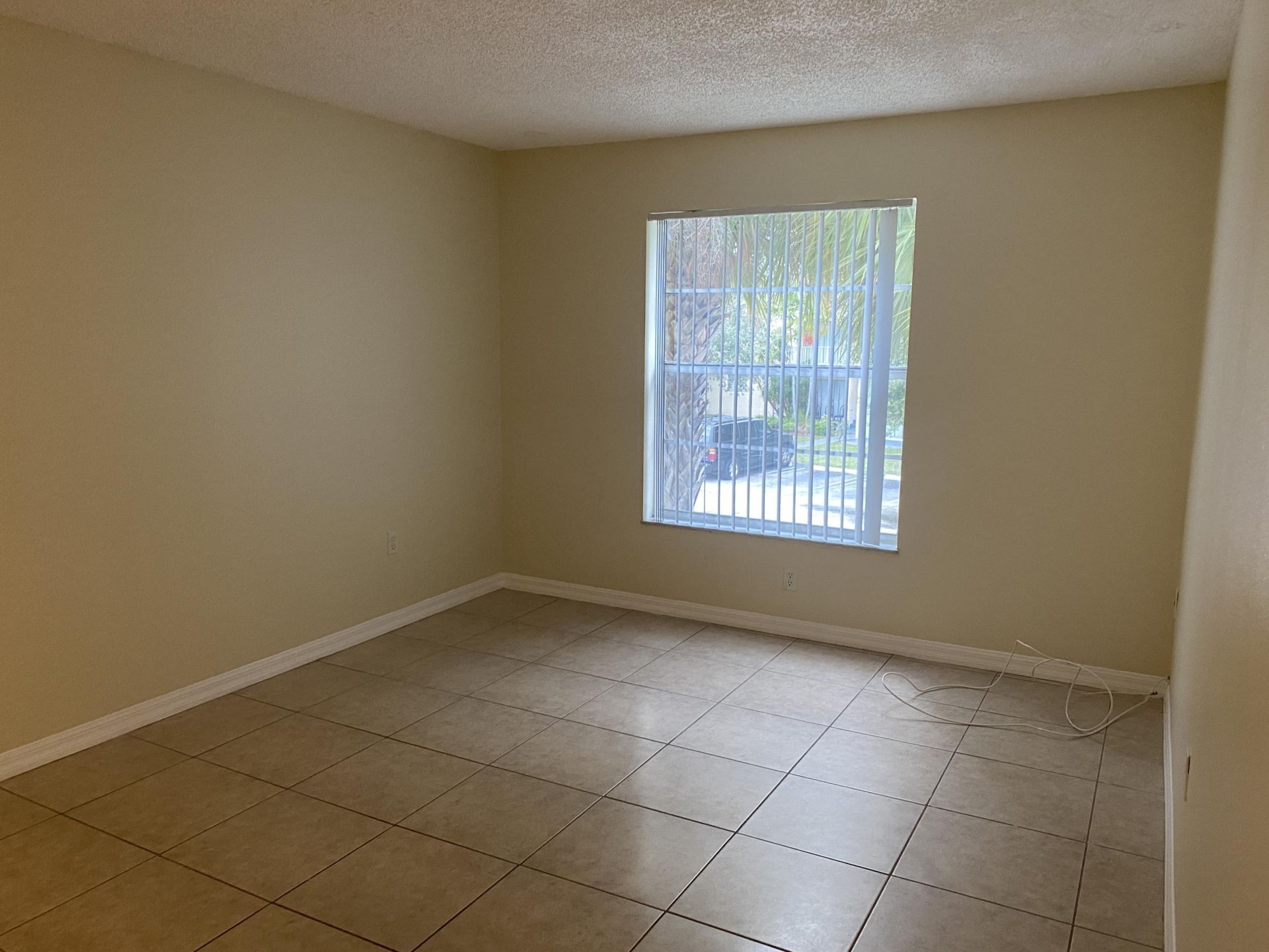 405 Executive Center Drive, Unit 208, West Palm Beach, FL 33401 Photo
