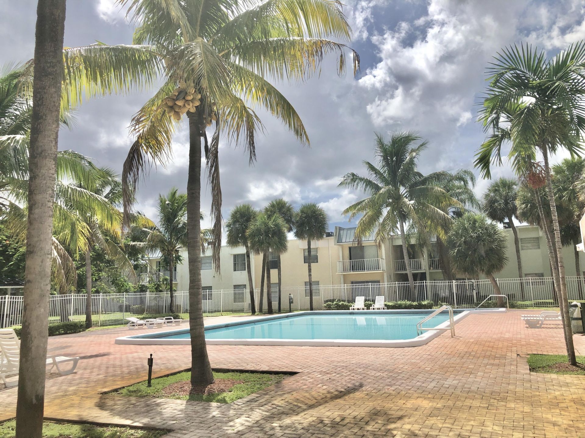 405 Executive Center Drive, Unit 208, West Palm Beach, FL 33401 Photo