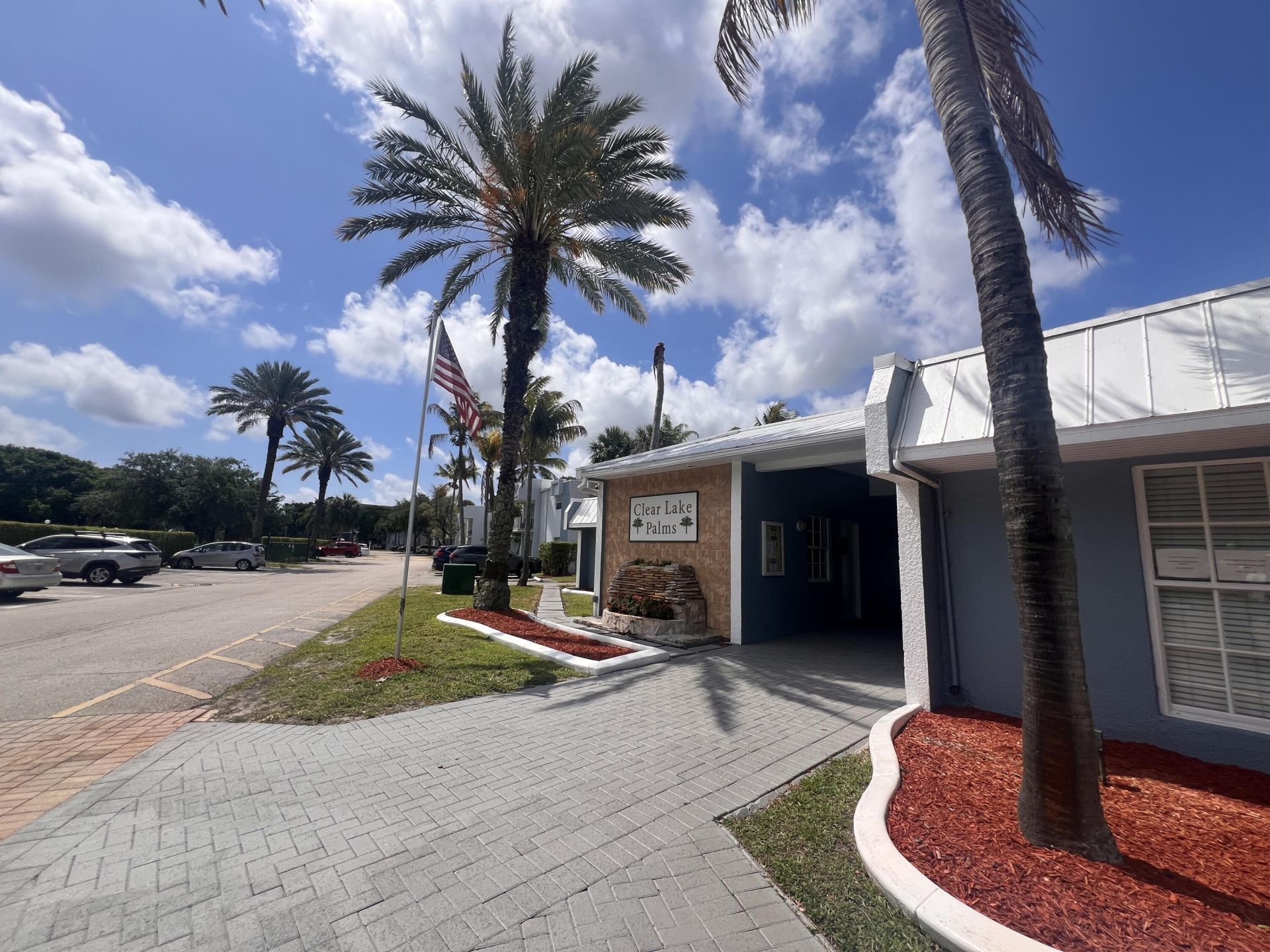 405 Executive Center Drive, Unit 208, West Palm Beach, FL 33401 Photo