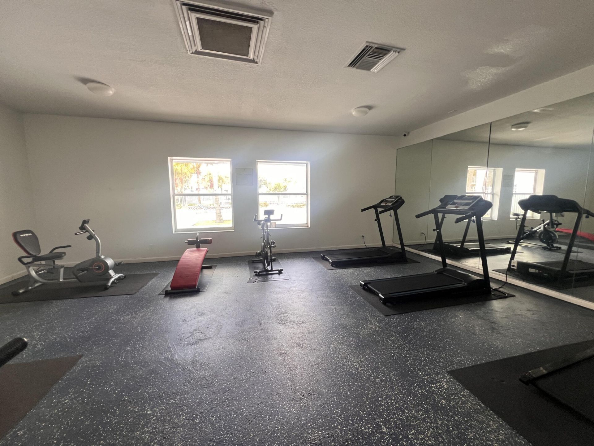 405 Executive Center Drive, Unit 208, West Palm Beach, FL 33401 Photo