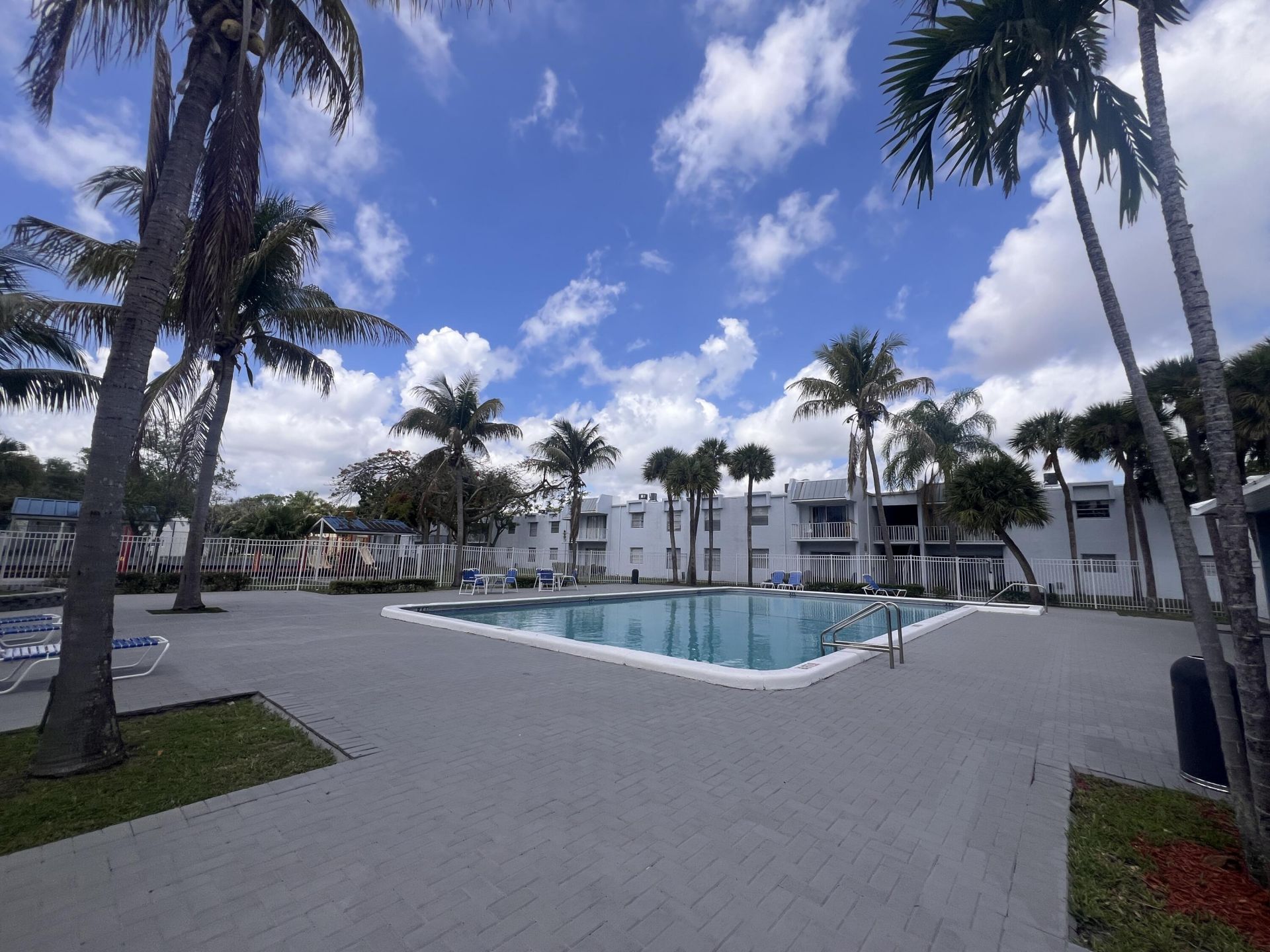 405 Executive Center Drive, Unit 208, West Palm Beach, FL 33401 Photo