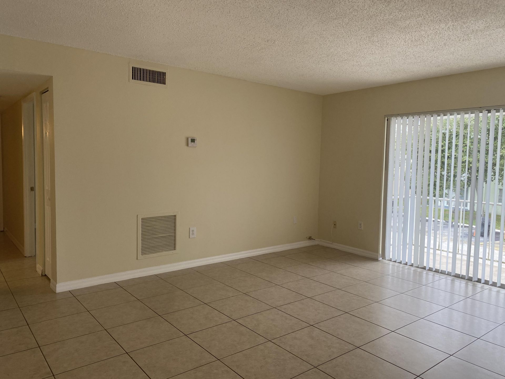 405 Executive Center Drive, Unit 208, West Palm Beach, FL 33401 Photo