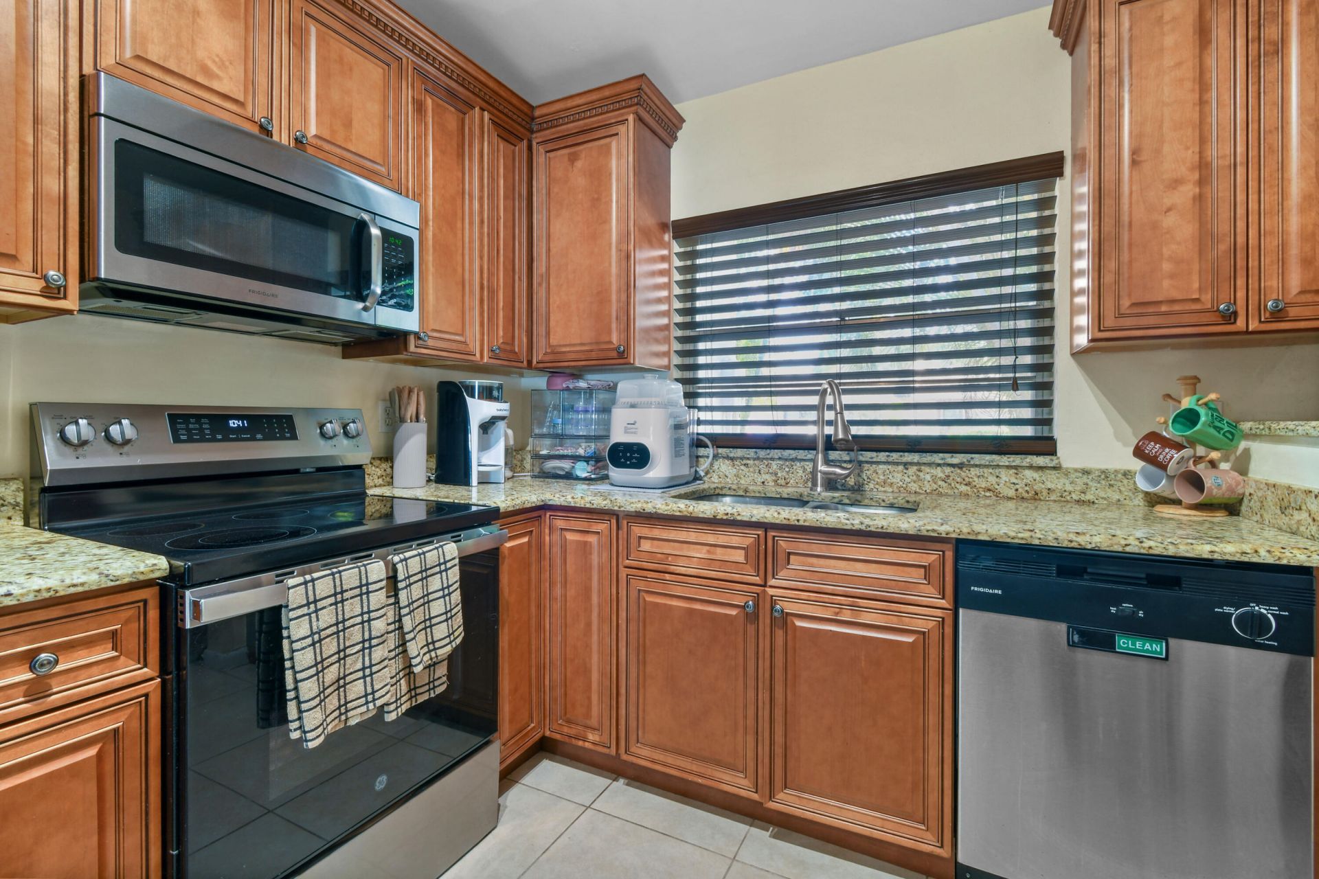 4 Knightsbridge Lane, Boynton Beach, FL 33426 Photo