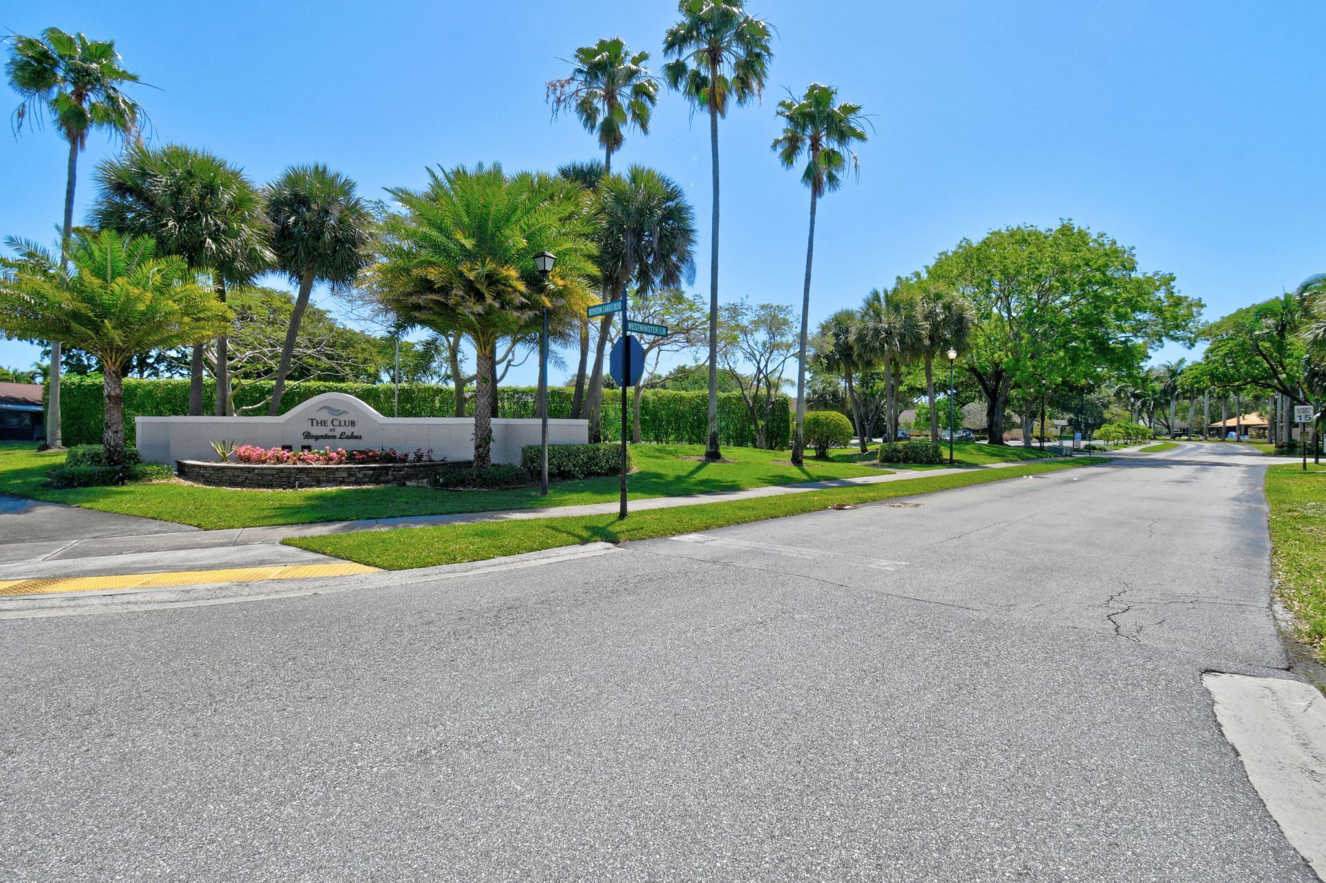 4 Knightsbridge Lane, Boynton Beach, FL 33426 Photo
