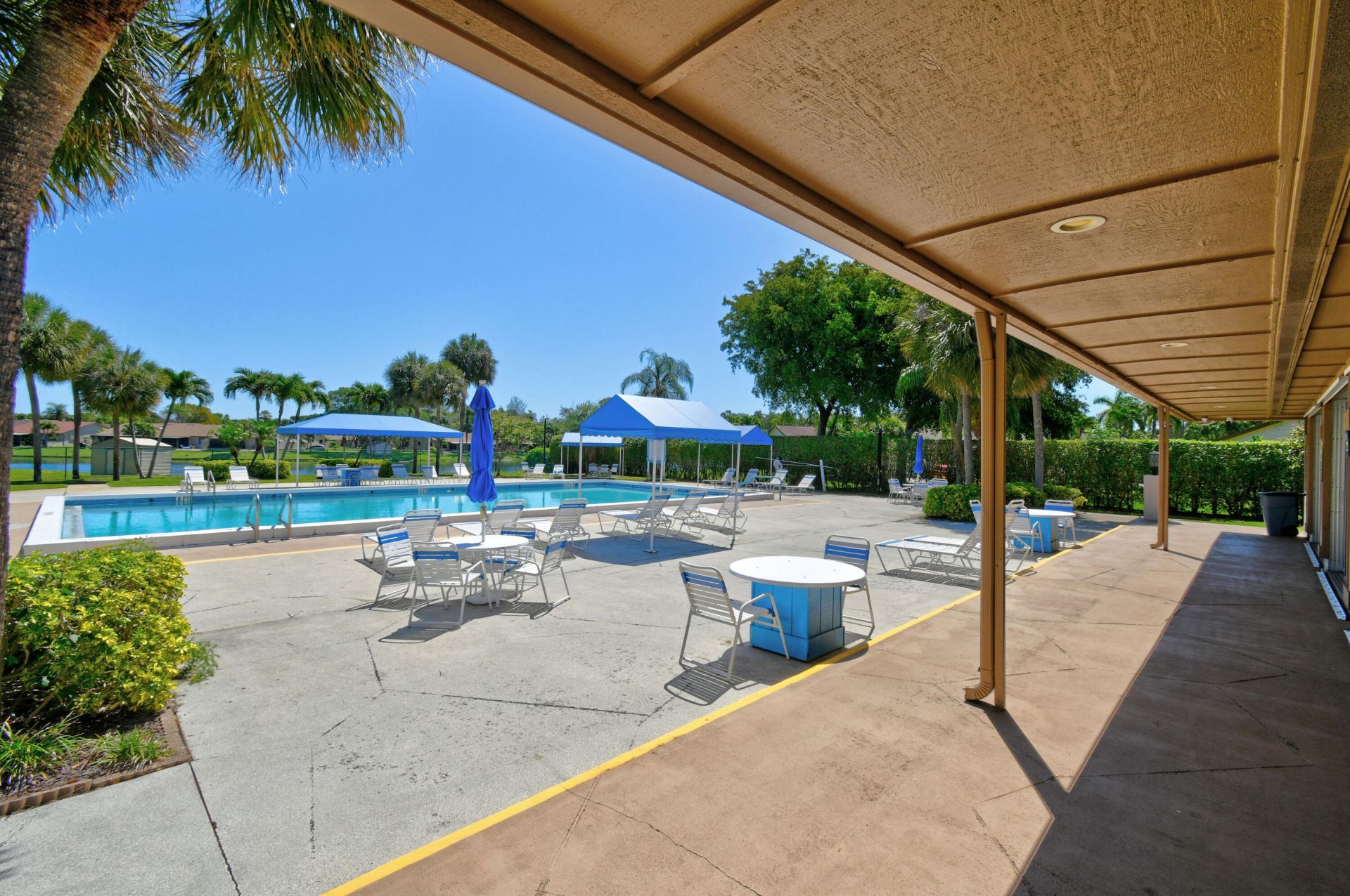 4 Knightsbridge Lane, Boynton Beach, FL 33426 Photo