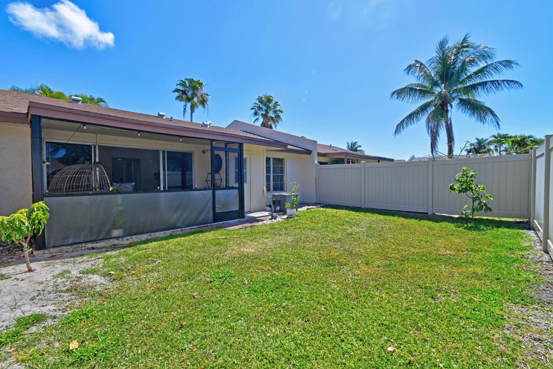 4 Knightsbridge Lane, Boynton Beach, FL 33426 Photo
