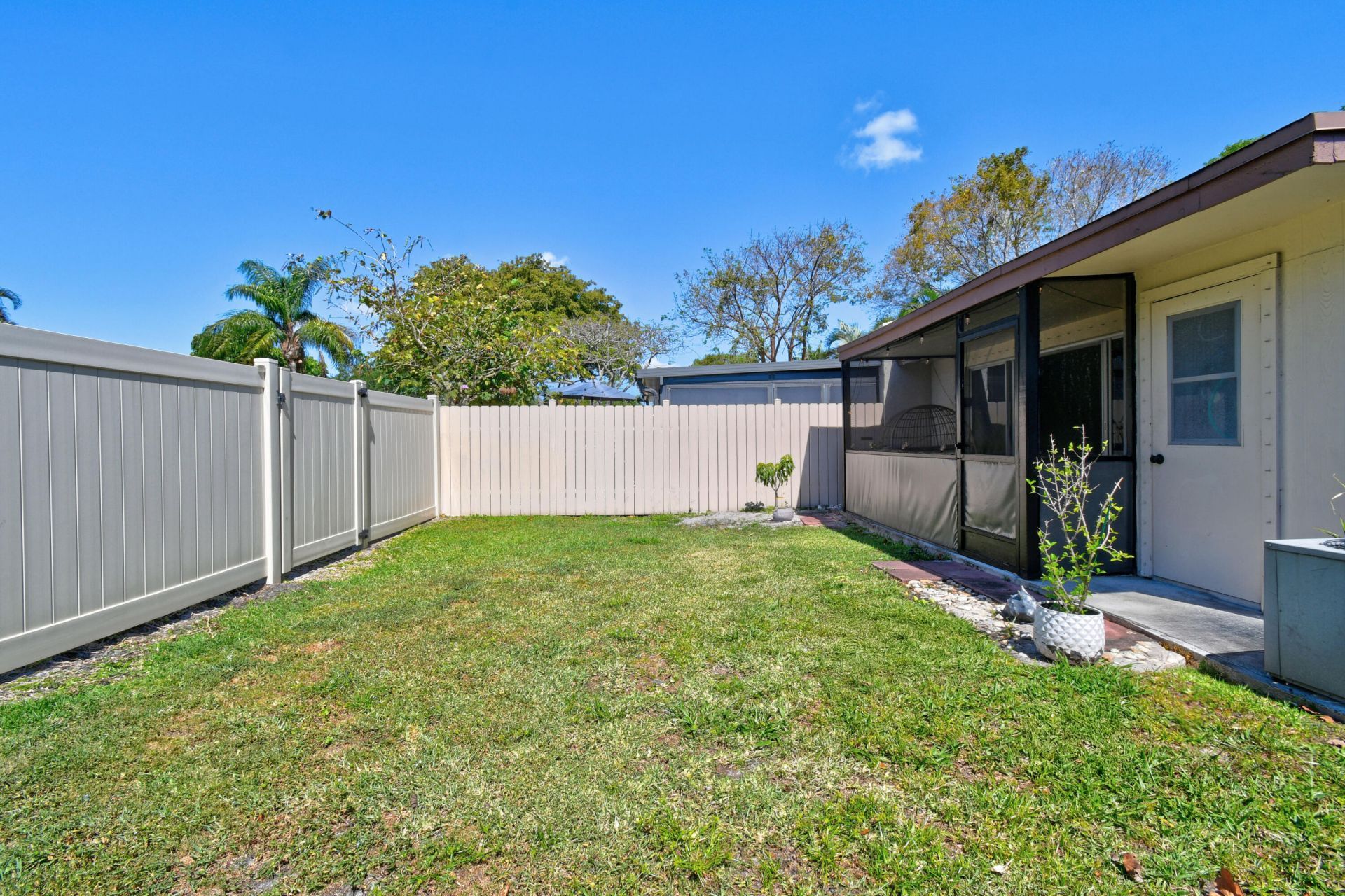 4 Knightsbridge Lane, Boynton Beach, FL 33426 Photo