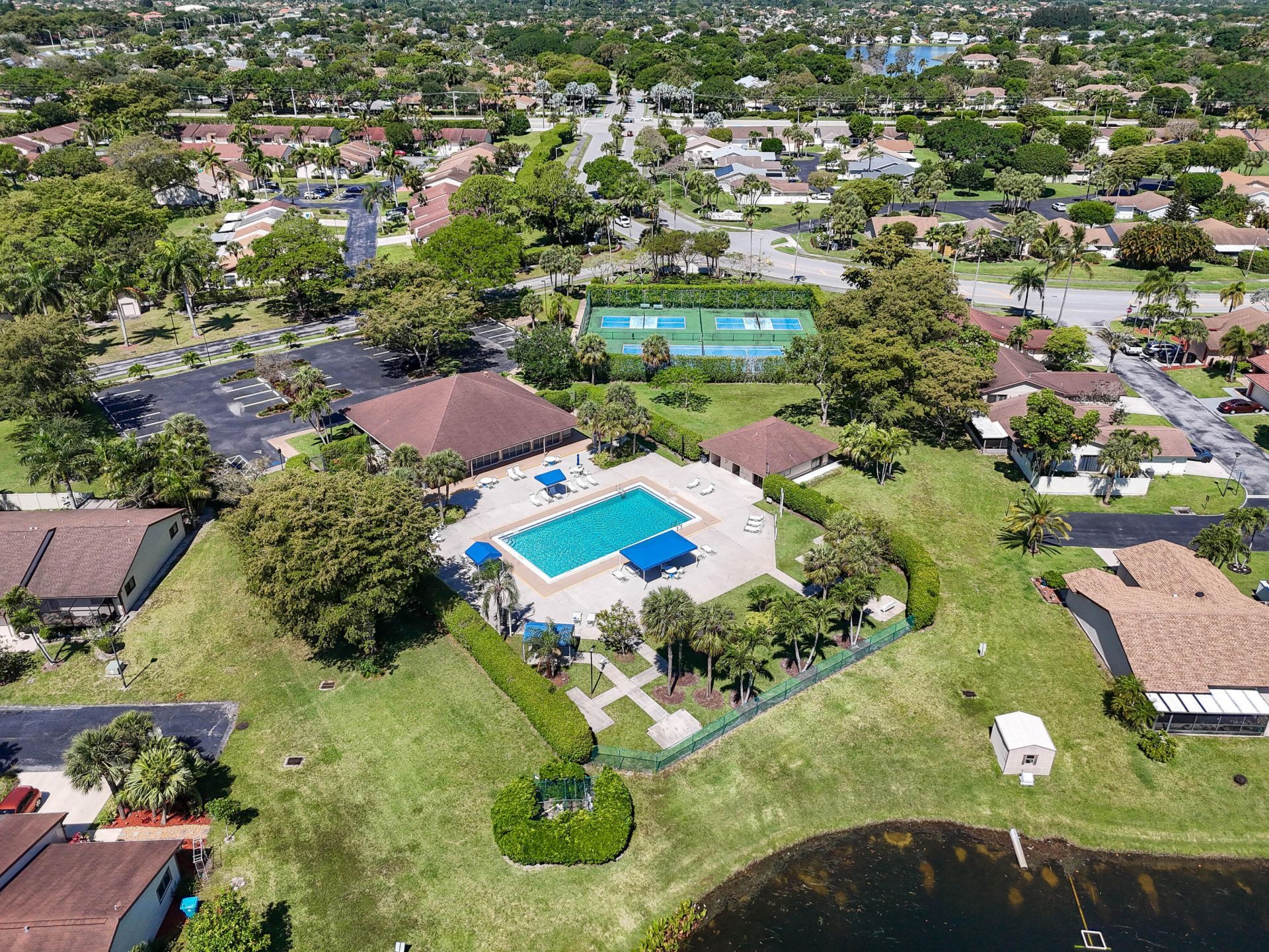 4 Knightsbridge Lane, Boynton Beach, FL 33426 Photo