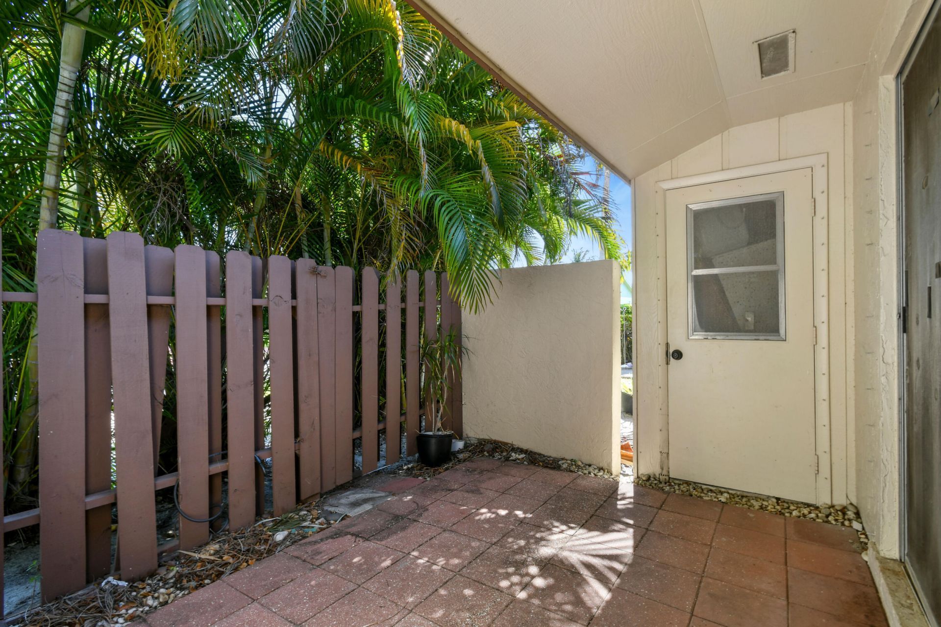 4 Knightsbridge Lane, Boynton Beach, FL 33426 Photo