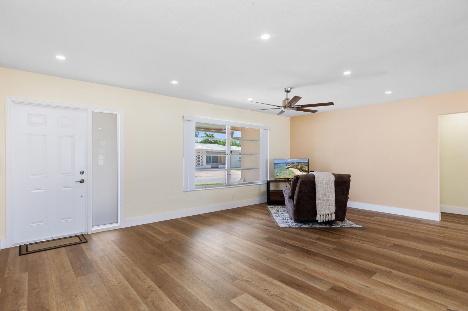 4405 NW 43rd Terrace, Tamarac, FL 33319 Photo