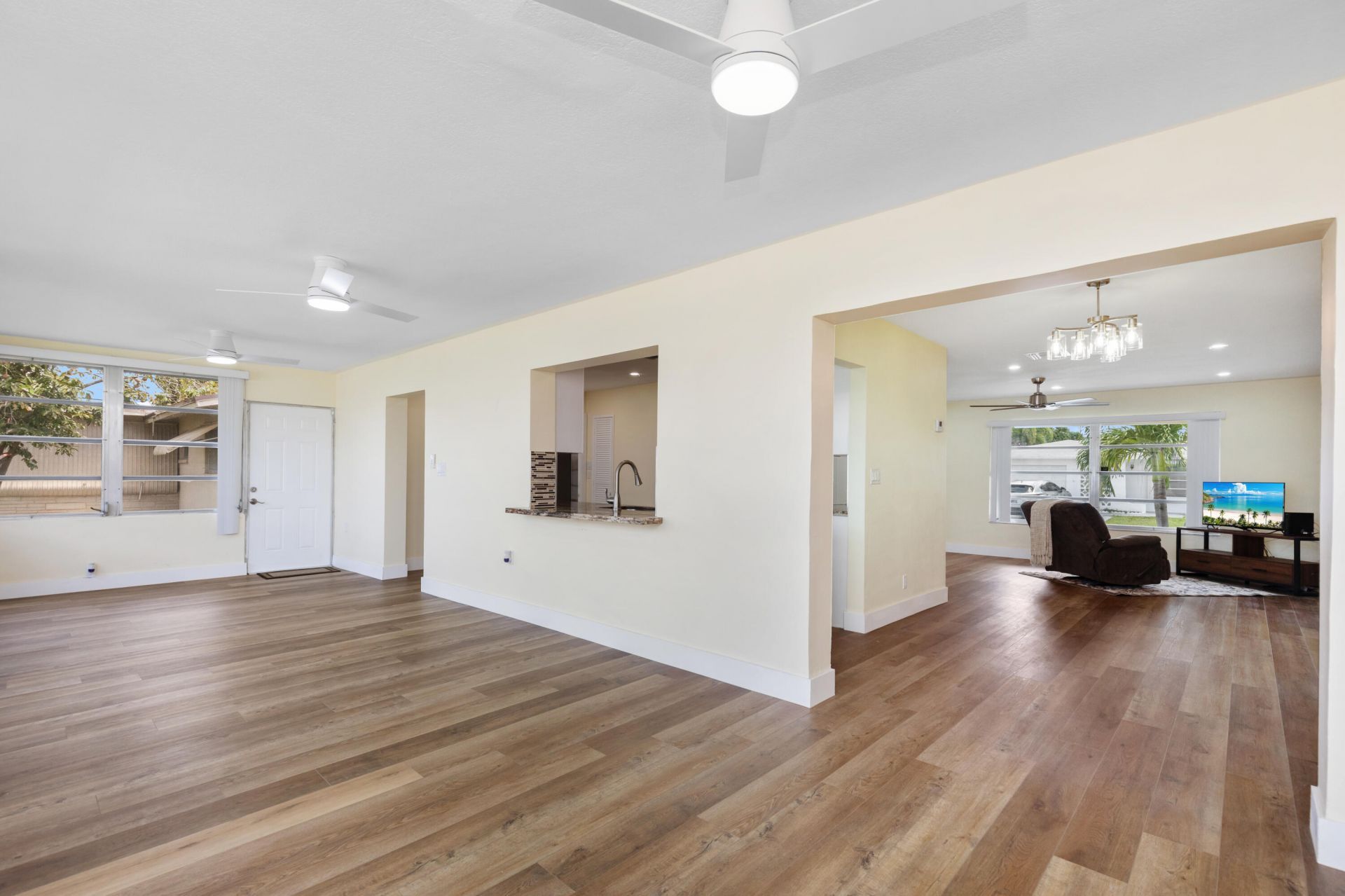 4405 NW 43rd Terrace, Tamarac, FL 33319 Photo