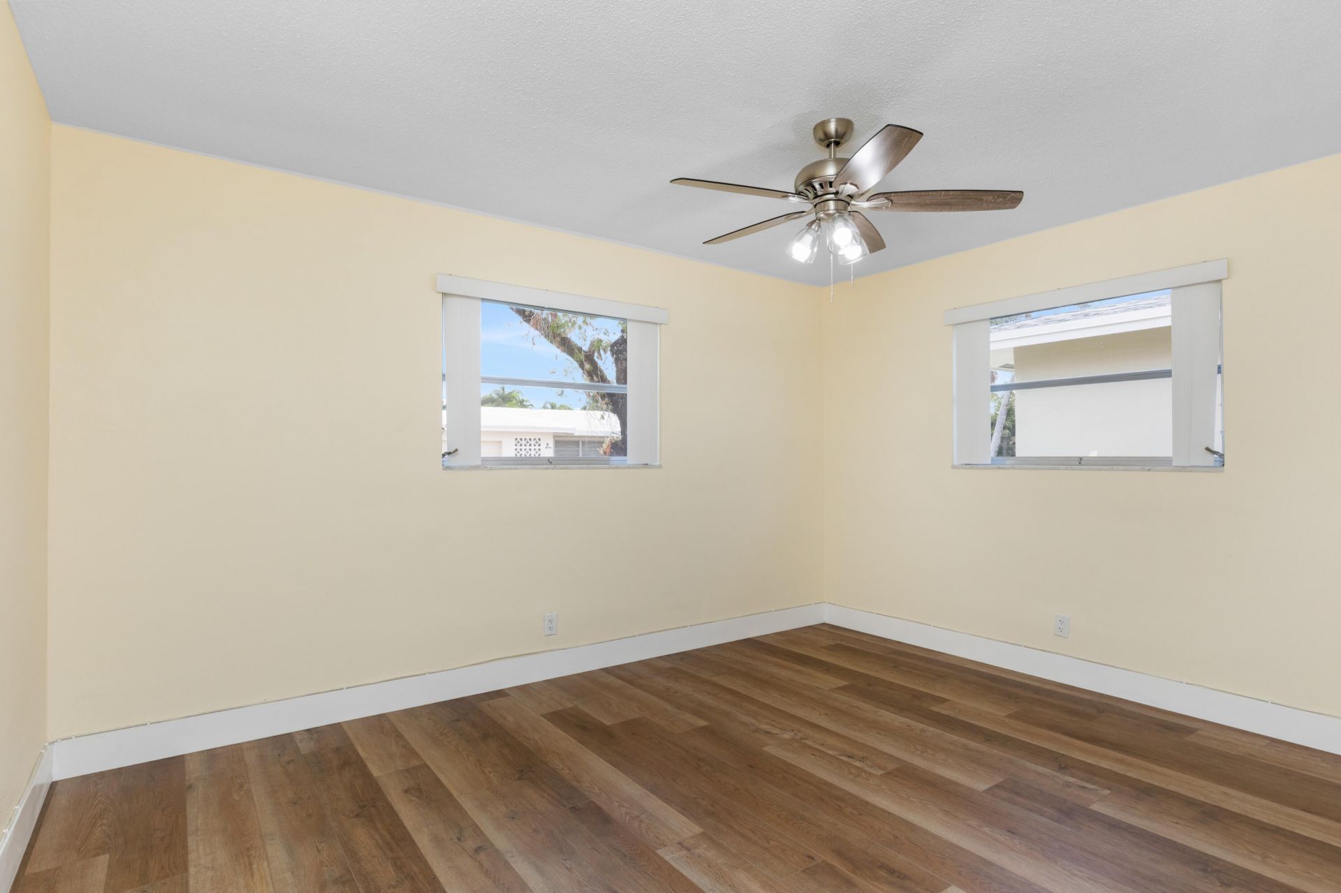 4405 NW 43rd Terrace, Tamarac, FL 33319 Photo