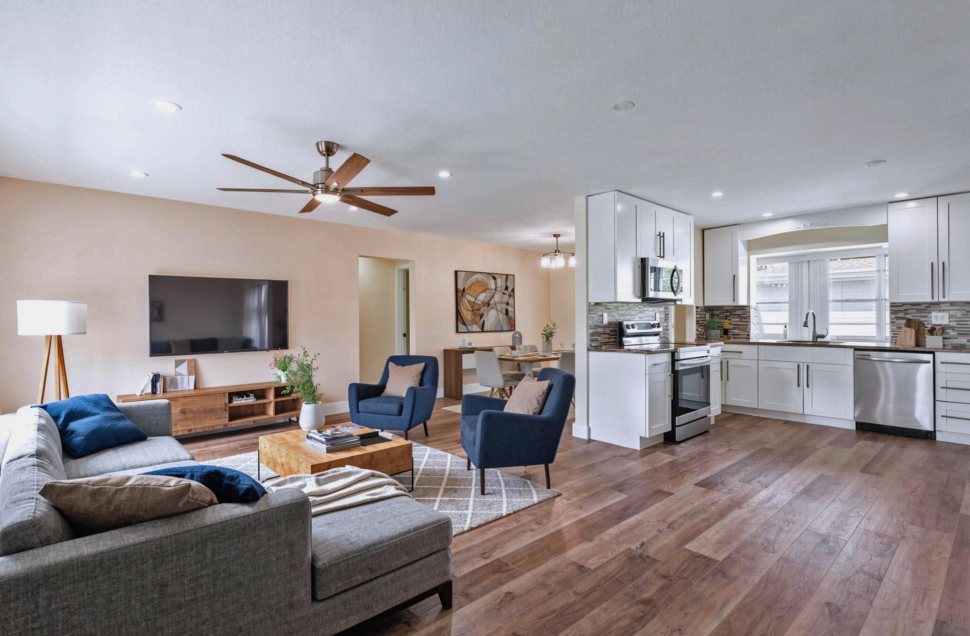 4405 NW 43rd Terrace, Tamarac, FL 33319 Photo