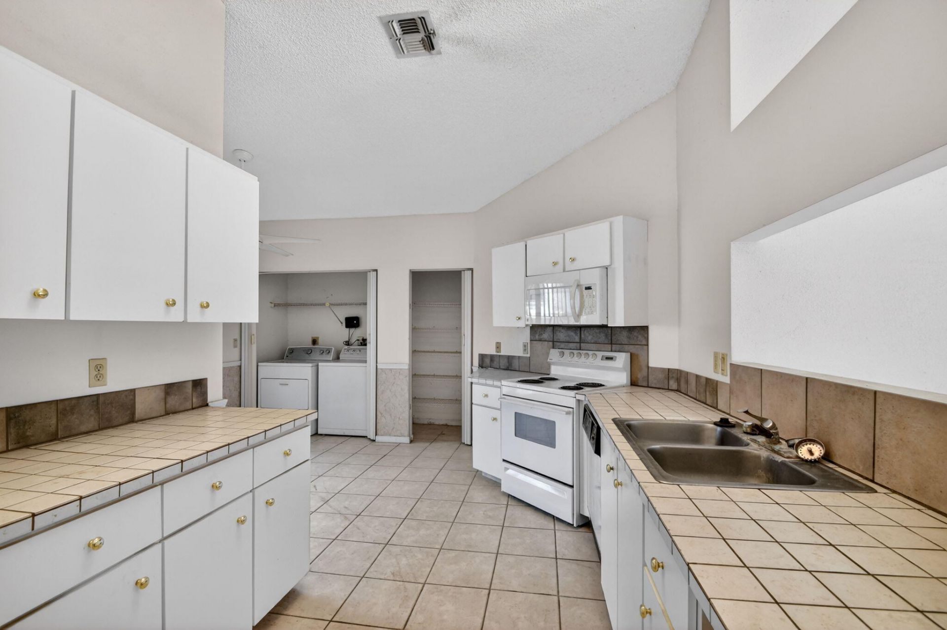 9 Corrie Place, Boynton Beach, FL 33426 Photo