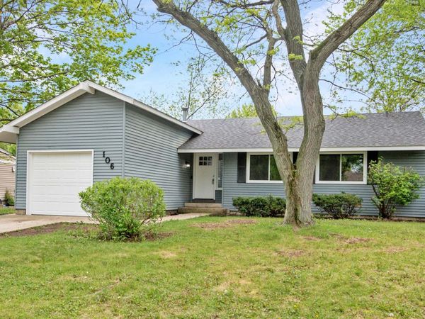 106 Foxcroft Road, Naperville, IL 60565
