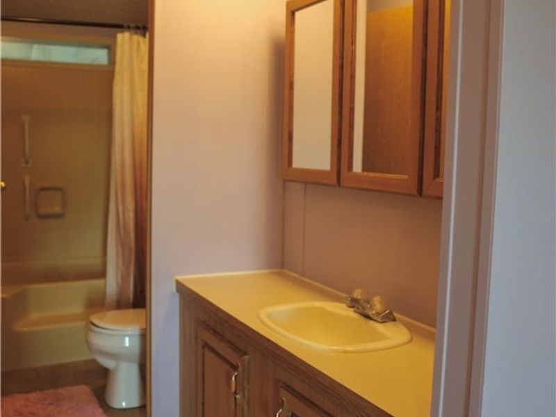 117 S Madison St, Big Prairie, OH 44611 Photo 37