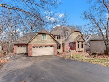 16048 Baywood Lane , Eden Prairie, MN 55346