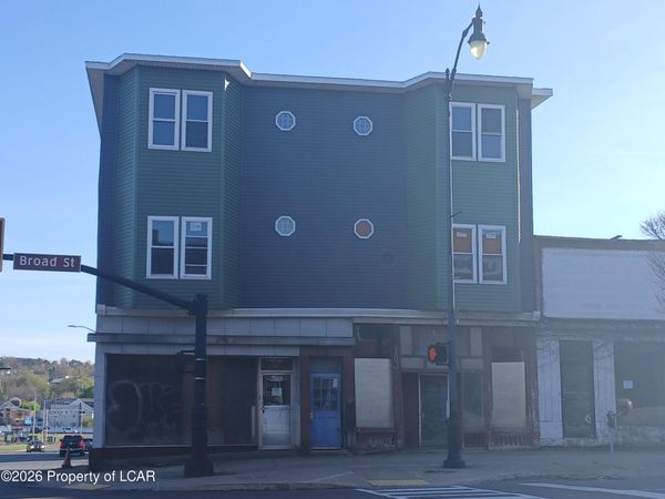 300 W BROAD Street, Hazleton, PA 18201