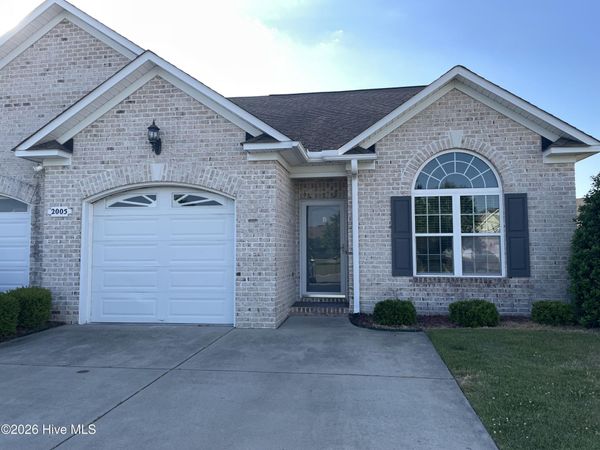 2005 Croyden Circle , Unit B, Greenville, NC 27834