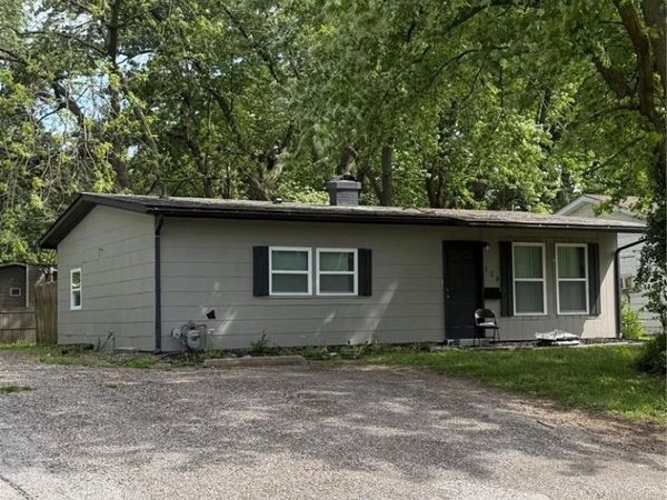 120 Saint Robert Drive, Cahokia, IL 62206