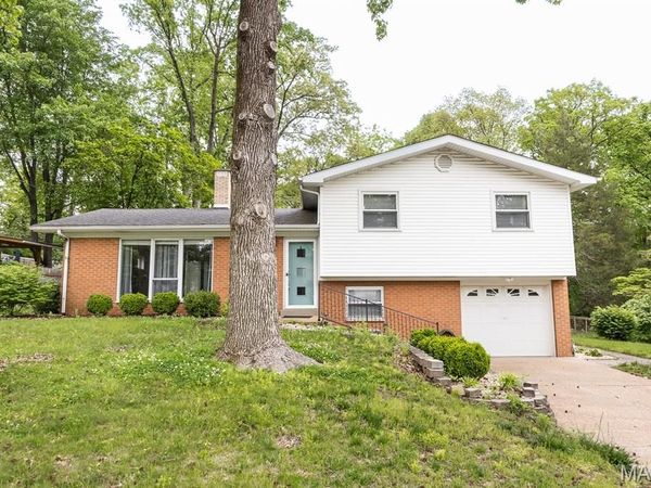 28 Berkshire Drive, Belleville, IL 62223