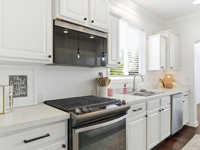 304 Glen Crossing Drive, Etna, OH 43062 Photo 10