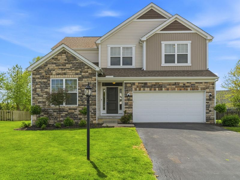 304 Glen Crossing Drive, Etna, OH 43062 Photo 4