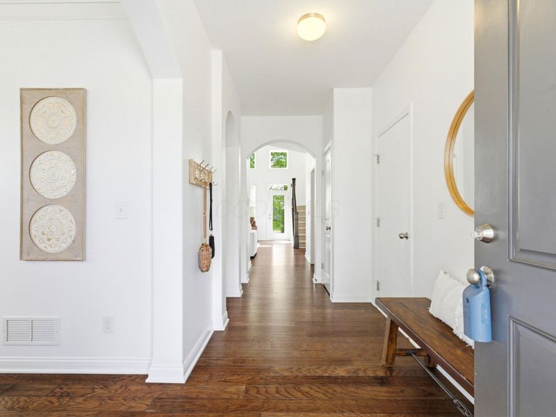 304 Glen Crossing Drive, Etna, OH 43062 Photo 5